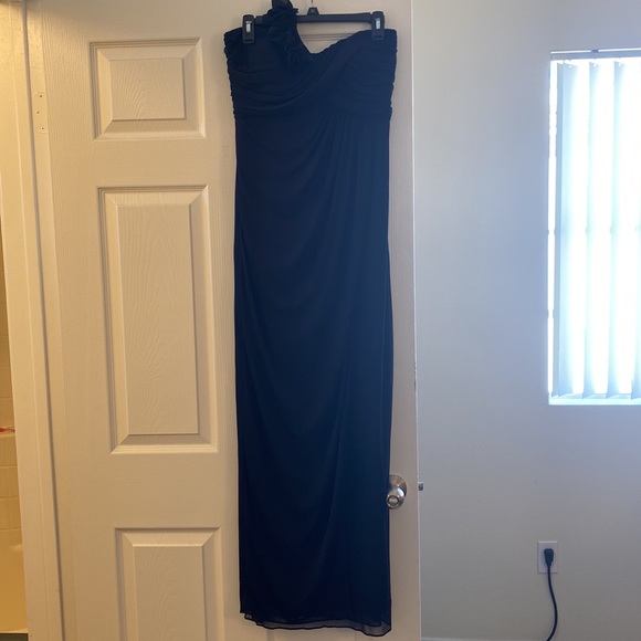 Formal and Elegant Dress Size 10 - Picture 14 of 14